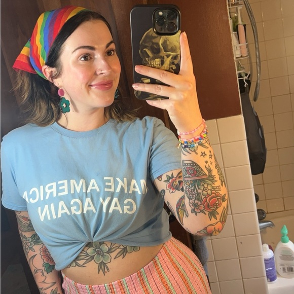 Meet your Posher, Allison - Picture 2 of 7